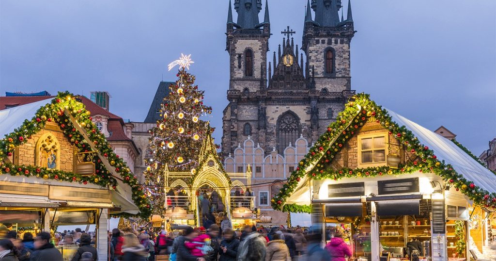 Kam letos na svařák? Adventní průvodce nejhezčími vánočními trhy v Česku